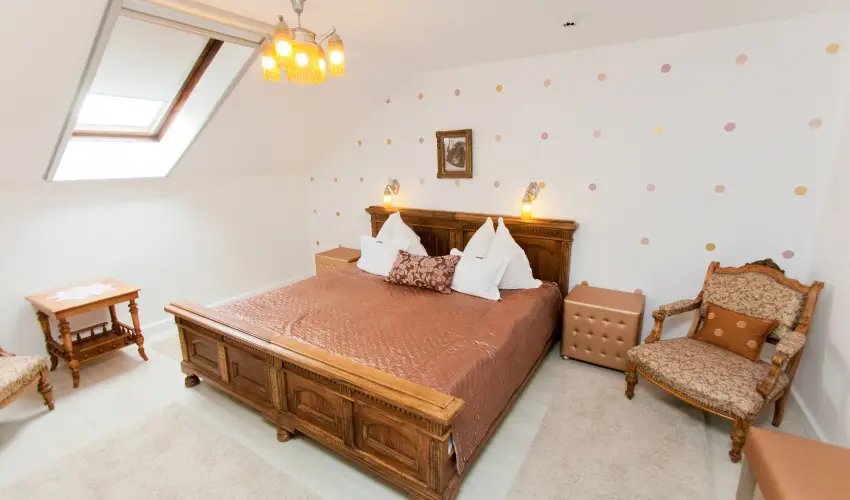 Szrcsa Hotel Szkesfehrvr - Karcsony