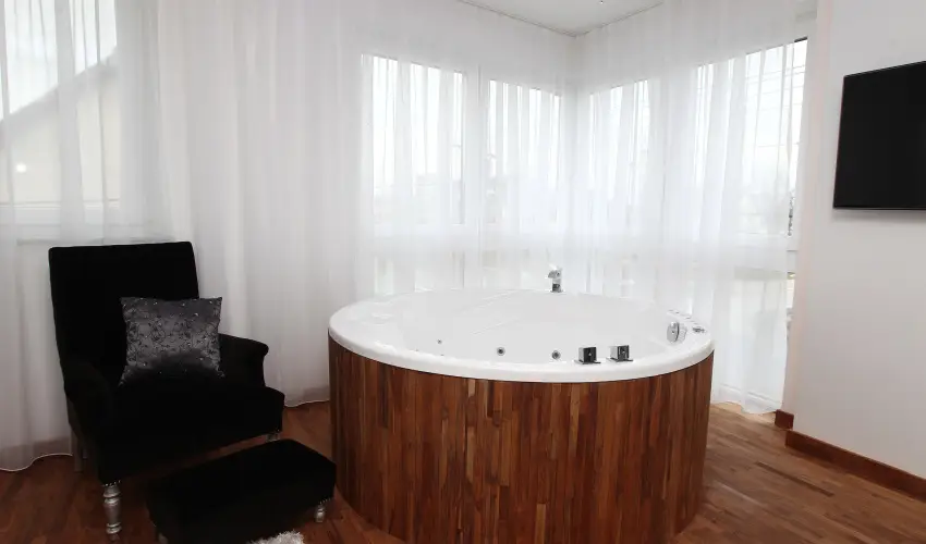 Szrcsa Hotel Szkesfehrvr - Karcsony