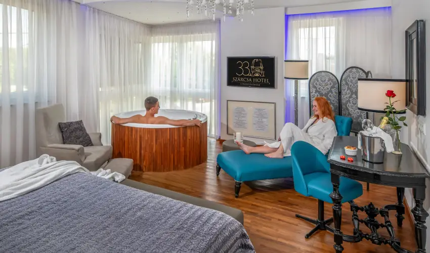 Sz�rcsa Hotel Sz�kesfeh�rv�r - Kar�csony