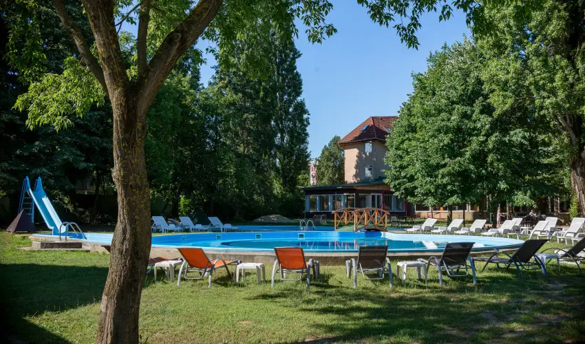 Wellness Hotel Szindbd  Balatonszemes - Karcsony (min. 2 j)
