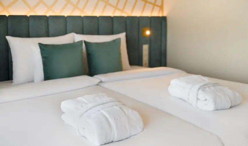 Kenese Bay Garden Resort & Conference Balatonkenese - Karcsony - teljes elrefizetssel (min. 2 j)