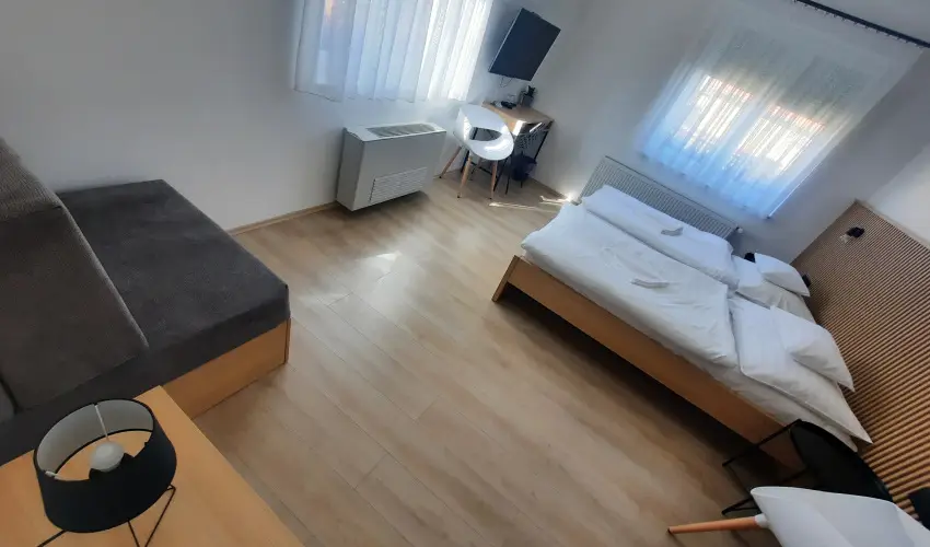 Svirg Terml Panzi Hajdnns - Karcsony