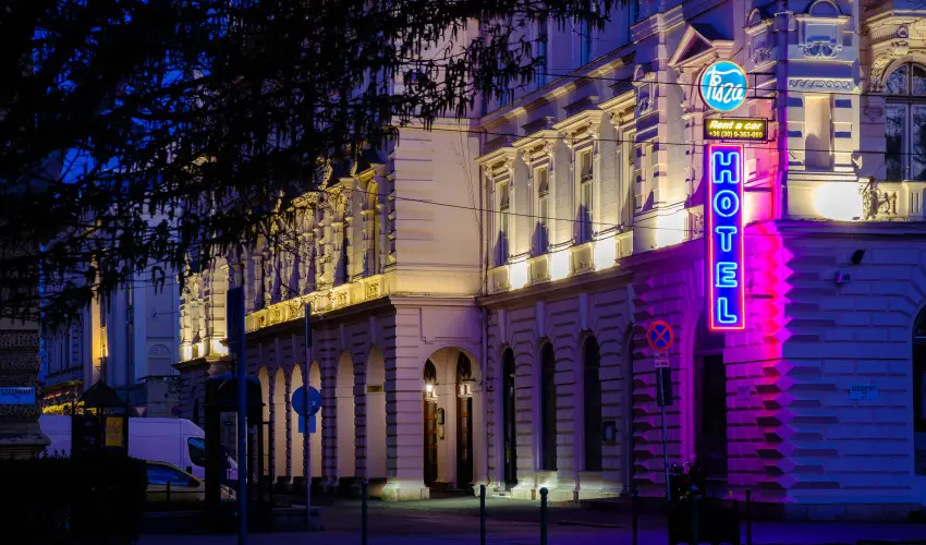 Tisza Hotel Szeged - Karcsony