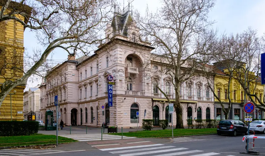 Tisza Hotel Szeged - Karcsony