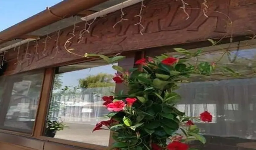 Tiszacsegei Halszcsrda s Panzi  Tiszacsege - Karcsony