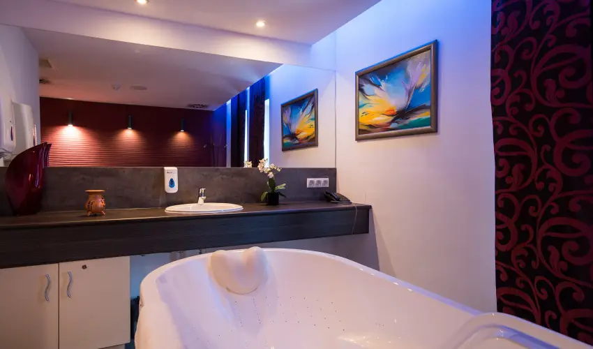 T Wellness Hotel Bnk - Karcsony