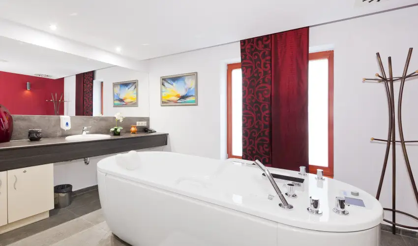 T Wellness Hotel Bnk - Karcsony