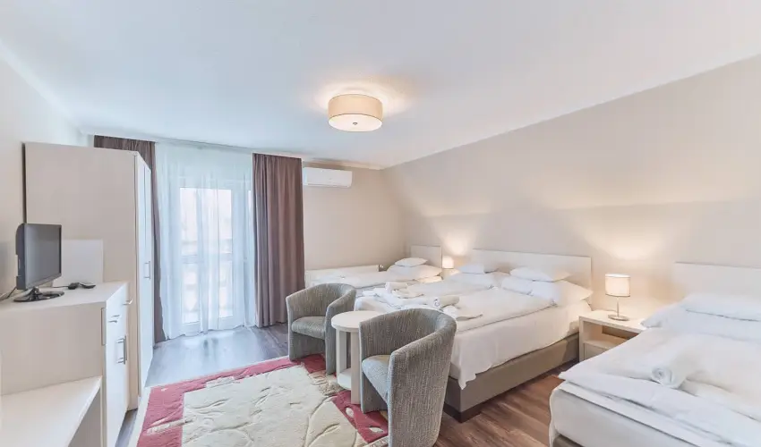 Tokajer Wellness Panzi� Keszthely - Kar�csony (min. 2 �j)