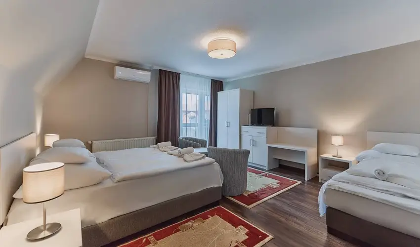 Tokajer Wellness Panzi� Keszthely - Kar�csony (min. 2 �j)