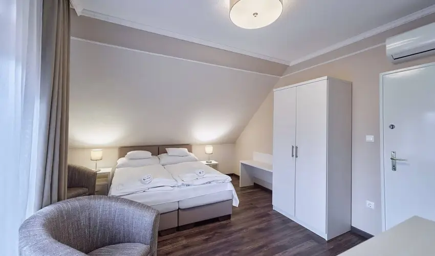Tokajer Wellness Panzi� Keszthely - Kar�csony (min. 2 �j)