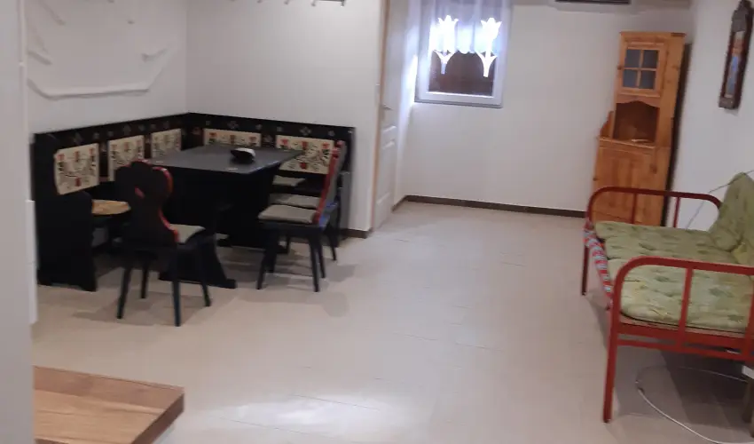 Tulip�nos Vend�gh�z �r - Kar�csony