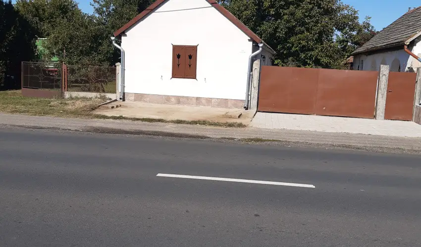 Tulip�nos Vend�gh�z �r - Kar�csony