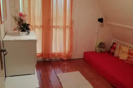 Turul Tanya - Karcsony