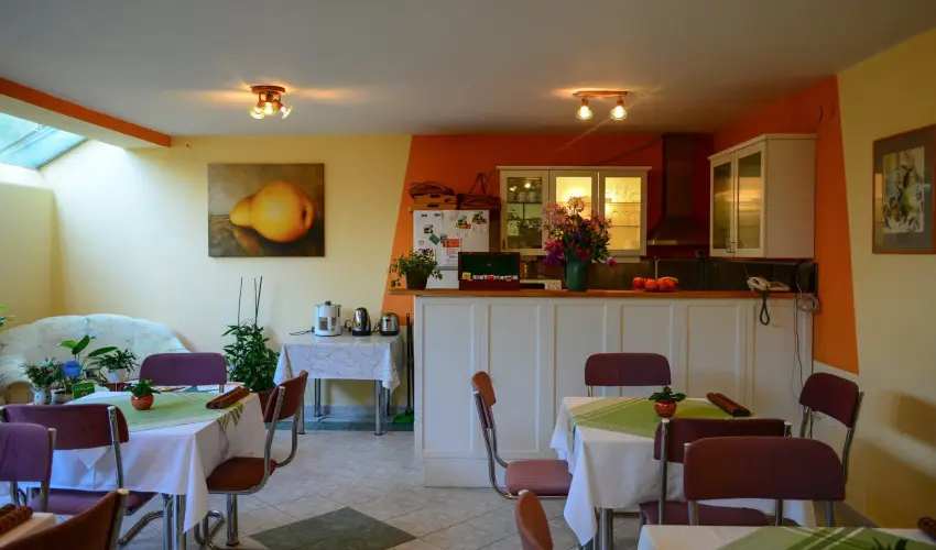 Vadr�zsa Vend�gh�z Szentendre - Kar�csony (min. 2 �j)