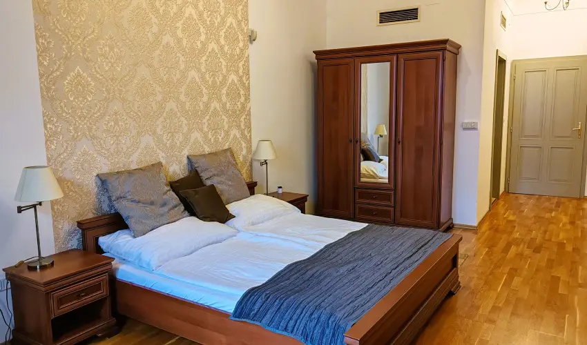 Vrosi Vendghz Szentendre Szentendre - Karcsony