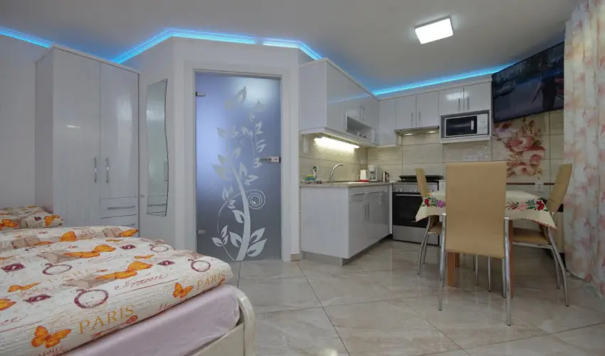 Veronika Apartman De Luxe Gyula - Karcsony (min. 2 j)