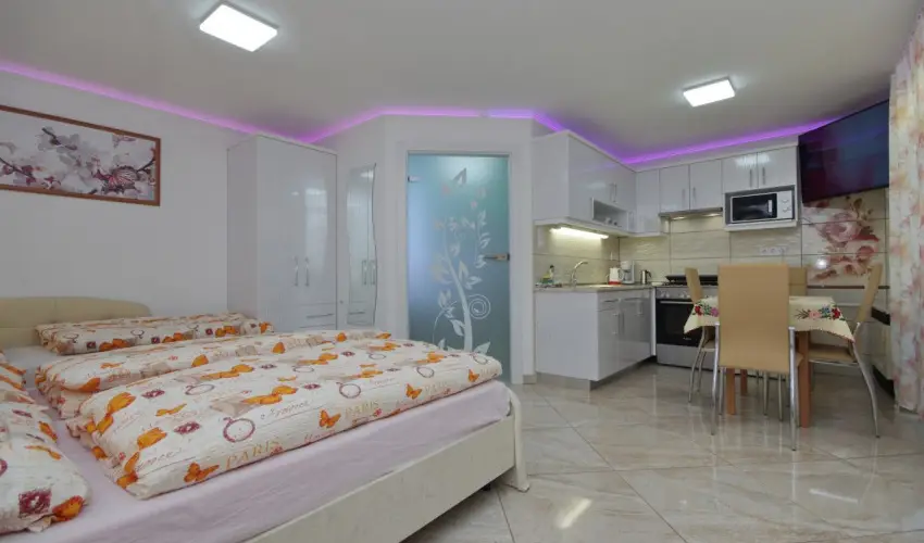 Veronika Apartman De Luxe Gyula - Karcsony (min. 2 j)