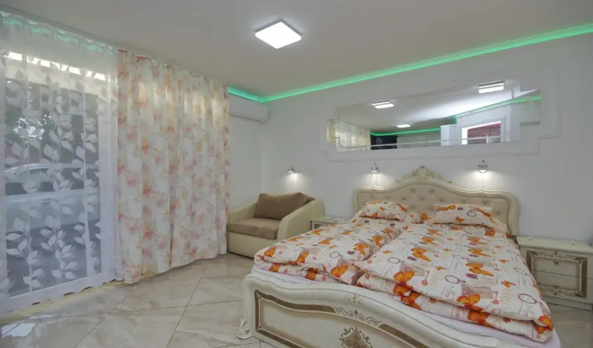 Veronika Apartman De Luxe Gyula - Karcsony (min. 2 j)