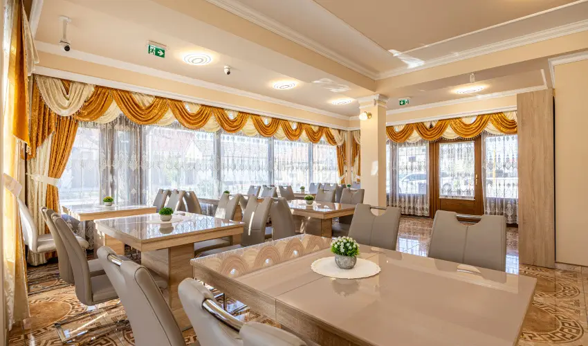 Vrs lom Apartman Panzi Tiszakcske Tiszakcske - Karcsony