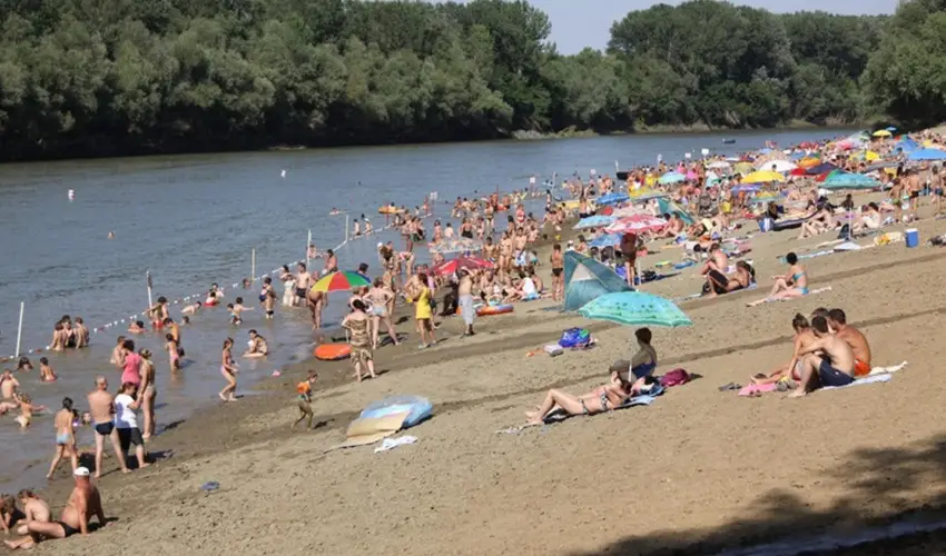 Vrs lom Apartman Panzi Tiszakcske Tiszakcske - Karcsony