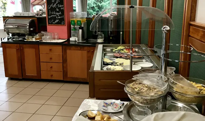 Well Hotel Harkny - Karcsony