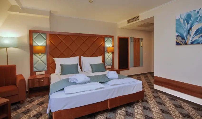 Wellness Hotel Gyula Gyula - Karácsony (min. 3 éj)