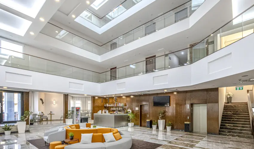 Willis Hotel Business & Wellness Zalaegerszeg - Karcsonyi pihens a Willisben (min. 2 j)