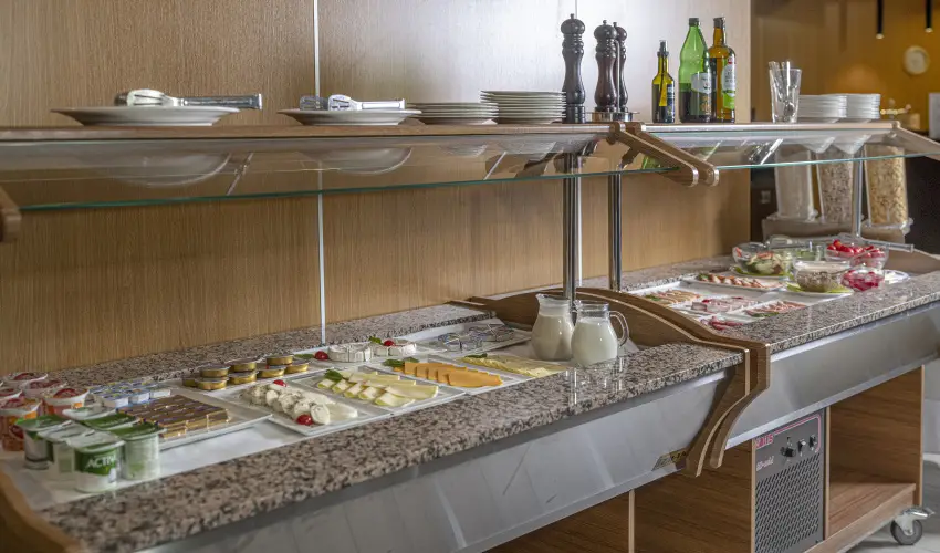 Willis Hotel Business & Wellness Zalaegerszeg - Karcsonyi pihens a Willisben (min. 2 j)