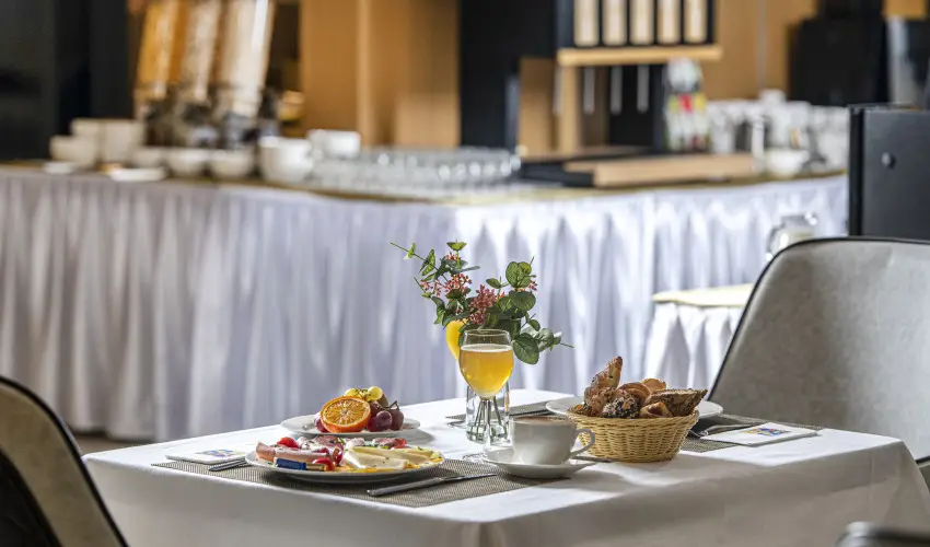 Willis Hotel Business & Wellness Zalaegerszeg - Karcsonyi pihens a Willisben (min. 2 j)