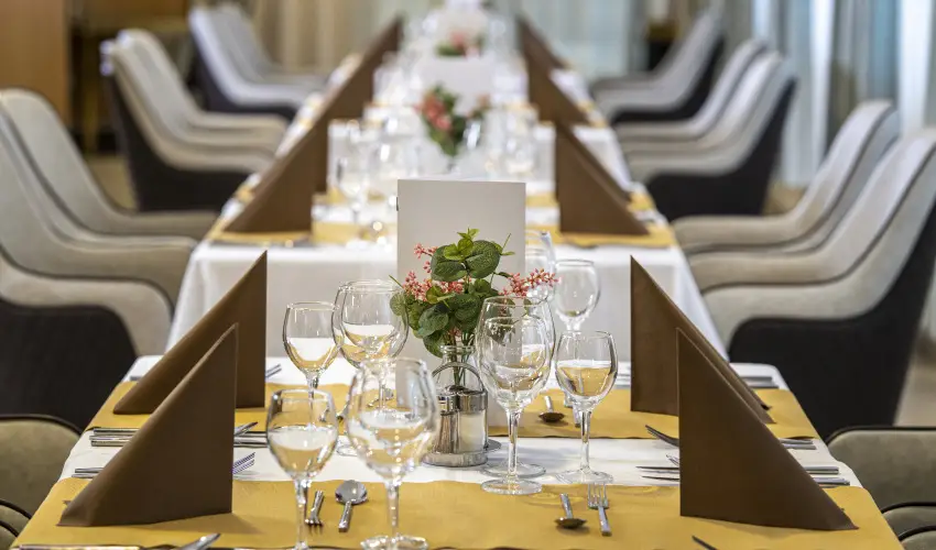 Willis Hotel Business & Wellness Zalaegerszeg - Karcsonyi pihens a Willisben (min. 2 j)