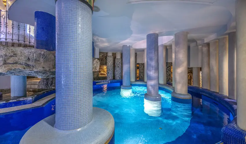 Willis Hotel Business & Wellness Zalaegerszeg - Karcsonyi pihens a Willisben (min. 2 j)