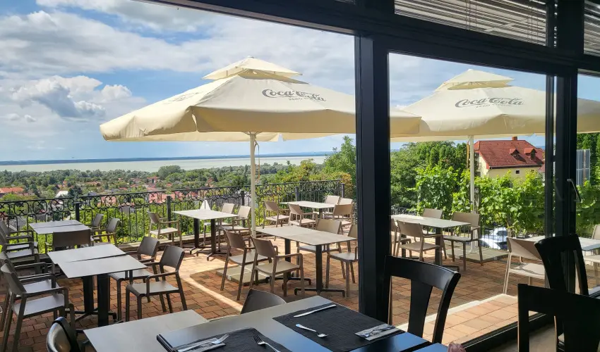 Zenit Hotel Balaton Vonyarcvashegy - Karcsony (min. 3 j)