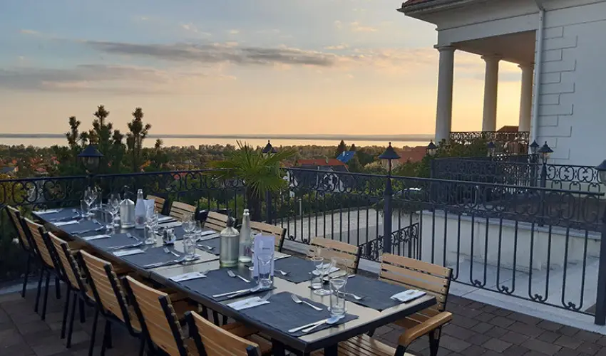 Zenit Hotel Balaton Vonyarcvashegy - Karcsony (min. 3 j)