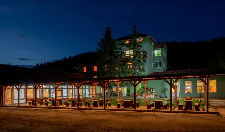 Zldsziget Menedk Rendezvny s Pihenhz Brna - Karcsony