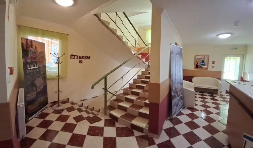 Zldsziget Menedk Rendezvny s Pihenhz Brna - Karcsony