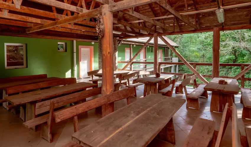 Zldsziget Menedk Rendezvny s Pihenhz Brna - Karcsony