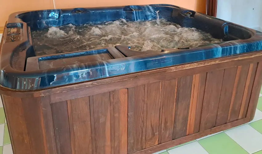 Zldsziget Menedk Rendezvny s Pihenhz Brna - Karcsony