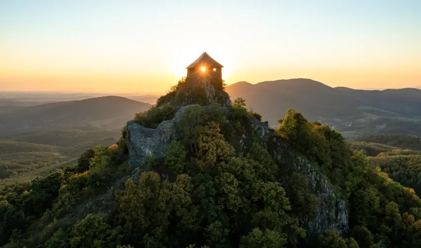Zldsziget Menedk Rendezvny s Pihenhz Brna - Karcsony